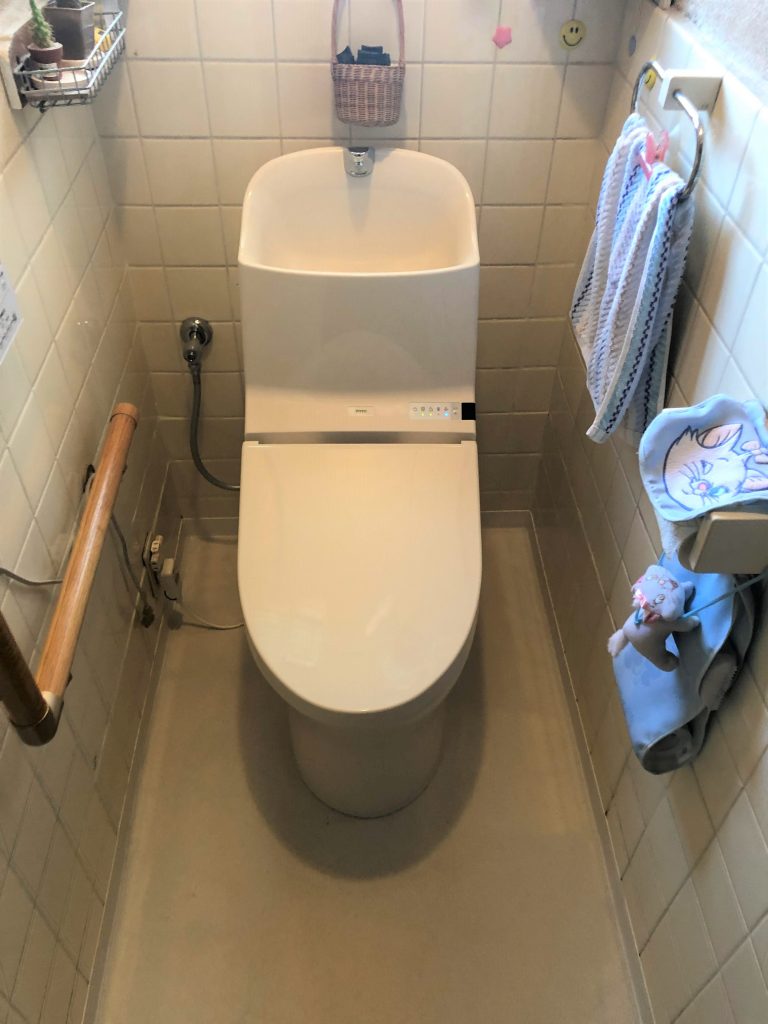 節水型で掃除もしやすい最新型トイレにしました 安藤嘉助商店（水まわり小工事専門サイト）
