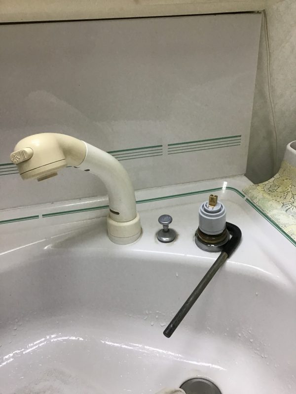 洗面水栓修理